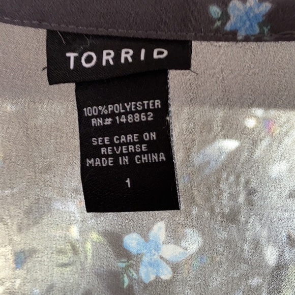 Gray sheer tunic. Mid sleeve - Picture 2 of 4